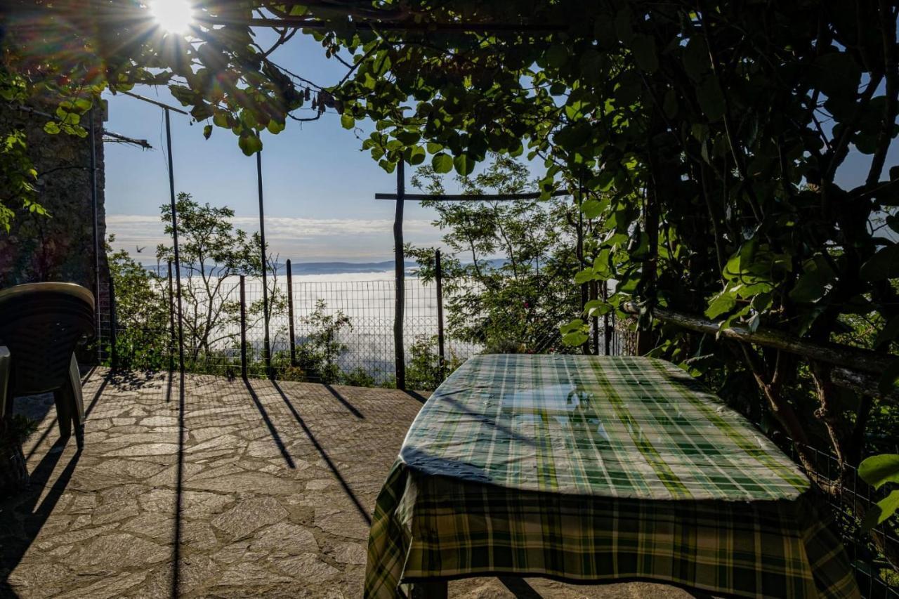 House With Stunning Views Villa Chiusdino Luaran gambar