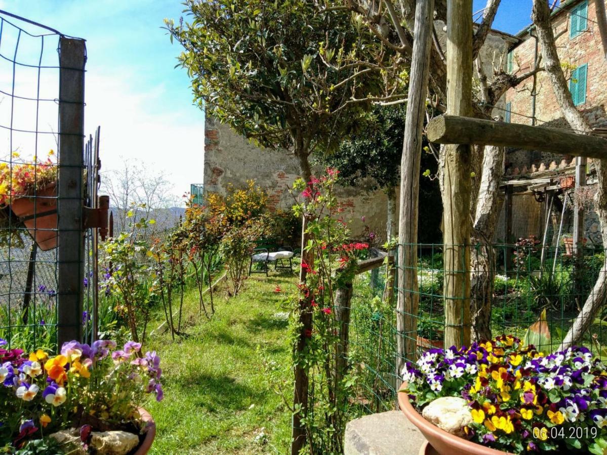 House With Stunning Views Villa Chiusdino Luaran gambar